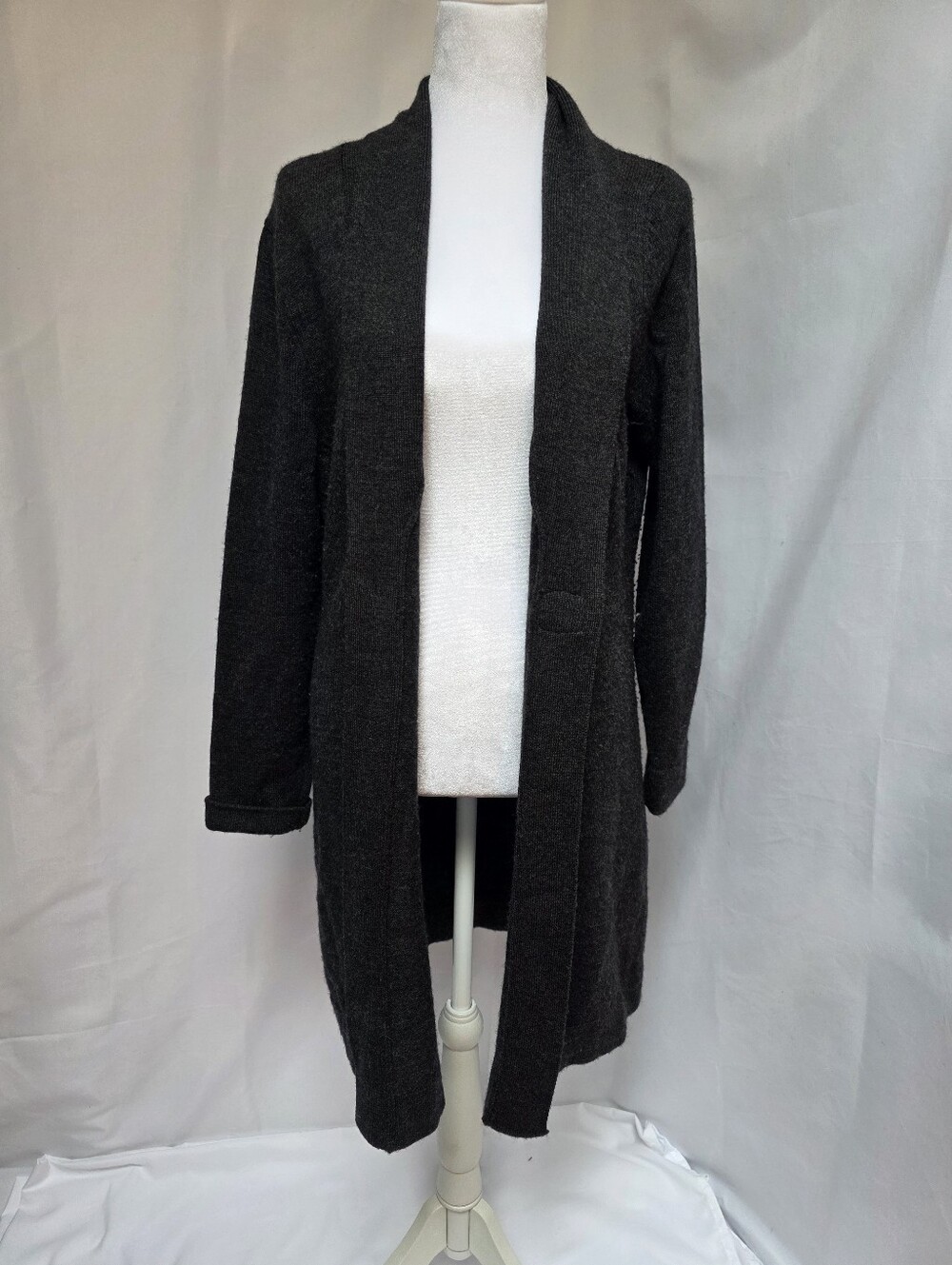 Valerie Bertinelli 100% Merino Wool Long Cardigan XL Gray Belted